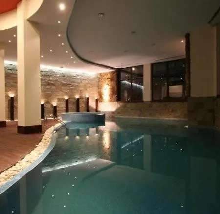 в комплекс Royal Towers バンスコ