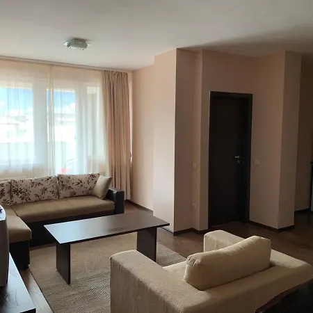 в комплекс Royal Towers * バンスコ