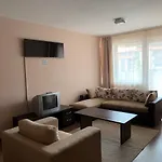 Daire в комплекс Royal Towers *