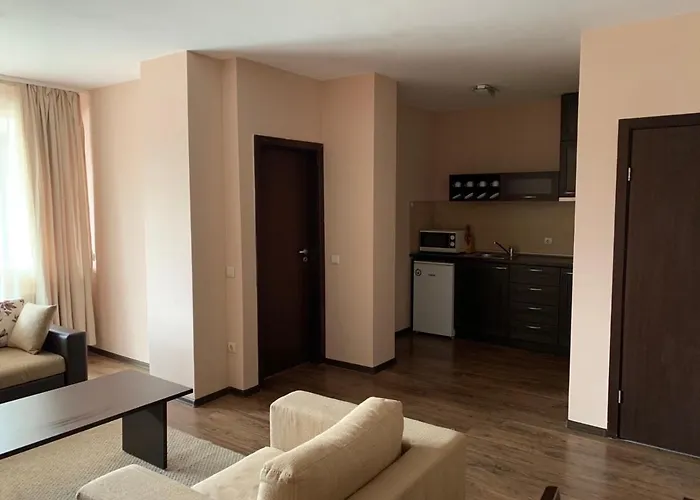 в комплекс Royal Towers Apartment